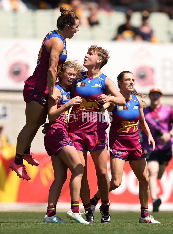 AFLW 2024 Second Qualifying Final - Hawthorn v Brisbane - A-55666099