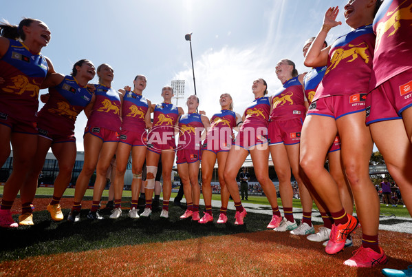 AFLW 2024 Second Qualifying Final - Hawthorn v Brisbane - A-55668594