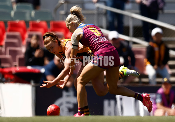 AFLW 2024 Second Qualifying Final - Hawthorn v Brisbane - A-55668845