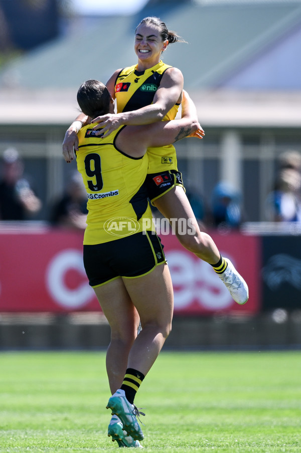 AFLW 2024 Second Elimination Final - Port Adelaide v Richmond - A-55671172