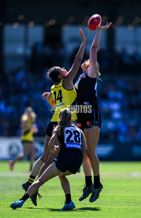 AFLW 2024 Second Elimination Final - Port Adelaide v Richmond - A-55671281