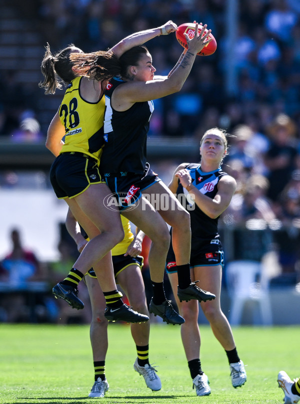 AFLW 2024 Second Elimination Final - Port Adelaide v Richmond - A-55671286