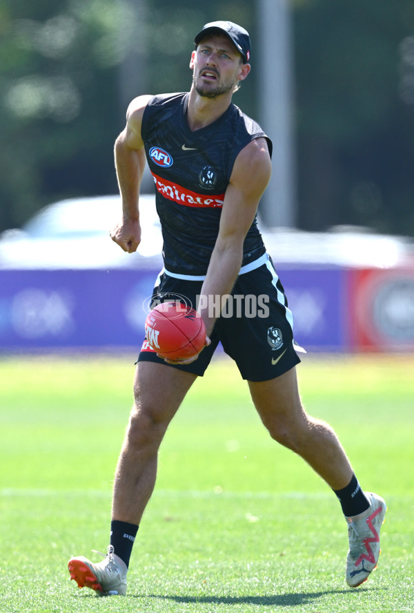 AFL 2024 Training - Collingwood 111124 - A-55687614