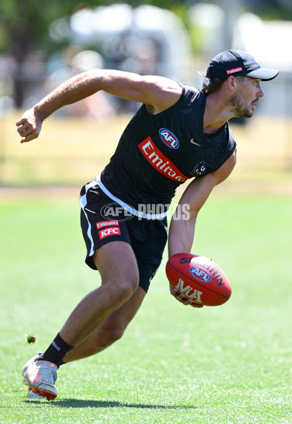 AFL 2024 Training - Collingwood 111124 - A-55687647