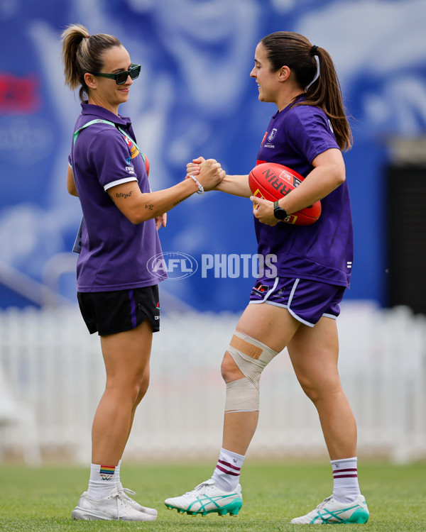 AFLW 2024 First Semi Final - Adelaide v Fremantle - A-55698860