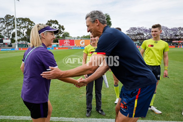 AFLW 2024 First Semi Final - Adelaide v Fremantle - A-55701745