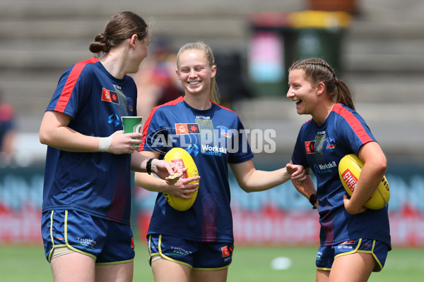 AFLW 2024 First Semi Final - Adelaide v Fremantle - A-55702042