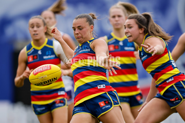 AFLW 2024 First Semi Final - Adelaide v Fremantle - A-55702093