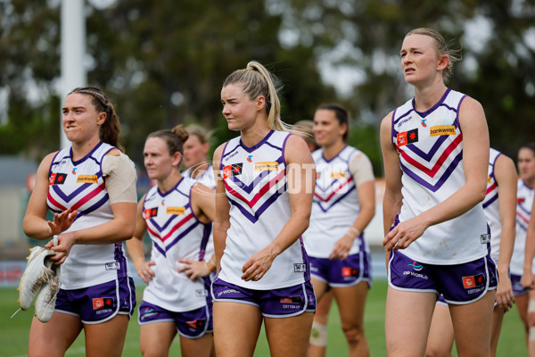 AFLW 2024 First Semi Final - Adelaide v Fremantle - A-55704890