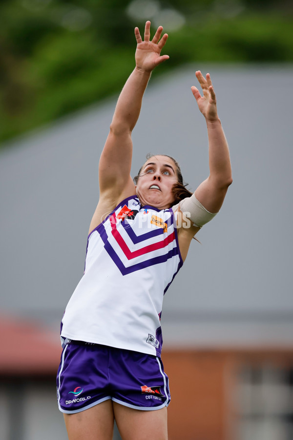 AFLW 2024 First Semi Final - Adelaide v Fremantle - A-55705929