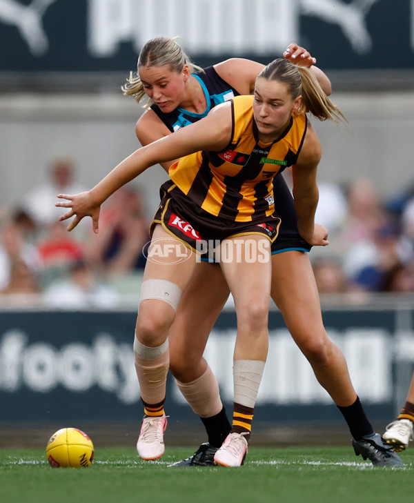 AFLW 2024 Second Semi Final - Hawthorn v Port Adelaide - A-55708613