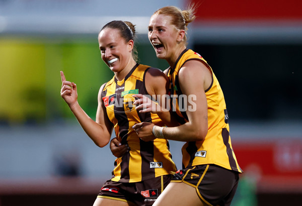 AFLW 2024 Second Semi Final - Hawthorn v Port Adelaide - A-55710052