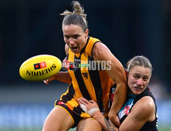 AFLW 2024 Second Semi Final - Hawthorn v Port Adelaide - A-55710062