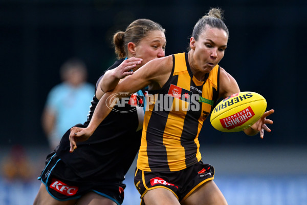 AFLW 2024 Second Semi Final - Hawthorn v Port Adelaide - A-55710063