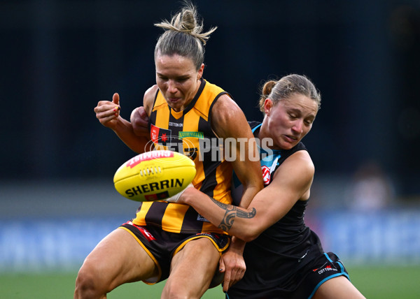 AFLW 2024 Second Semi Final - Hawthorn v Port Adelaide - A-55710064