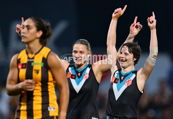 AFLW 2024 Second Semi Final - Hawthorn v Port Adelaide - A-55711121