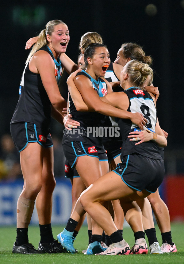 AFLW 2024 Second Semi Final - Hawthorn v Port Adelaide - A-55711187