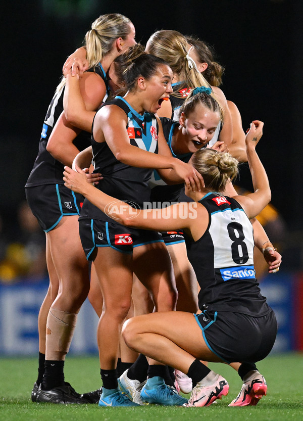 AFLW 2024 Second Semi Final - Hawthorn v Port Adelaide - A-55711190