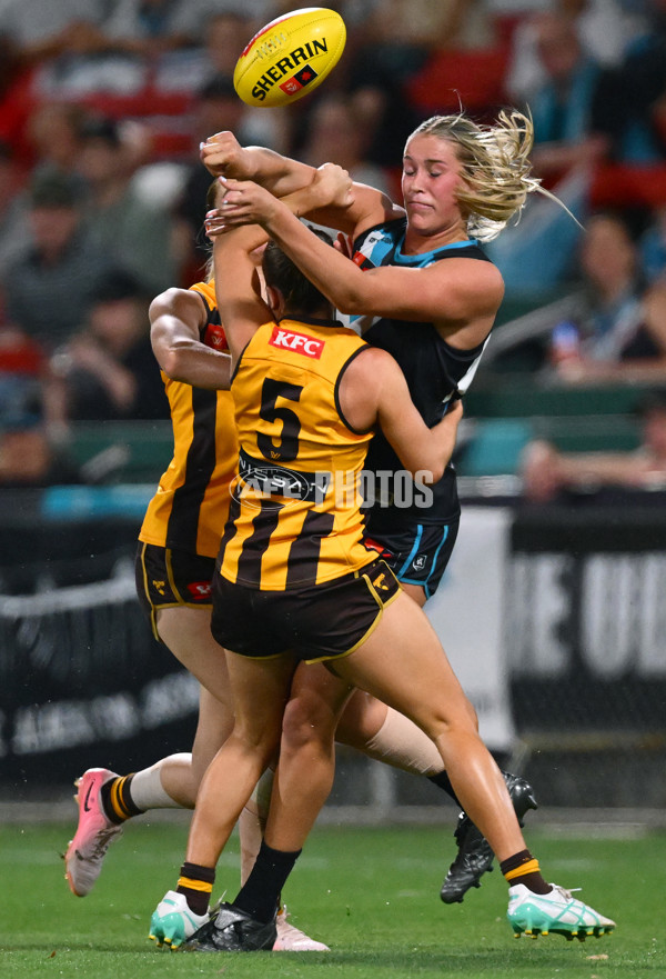 AFLW 2024 Second Semi Final - Hawthorn v Port Adelaide - A-55712512