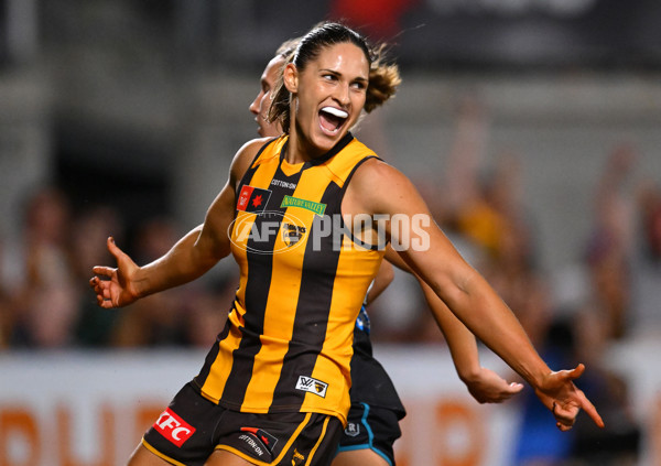 AFLW 2024 Second Semi Final - Hawthorn v Port Adelaide - A-55712532