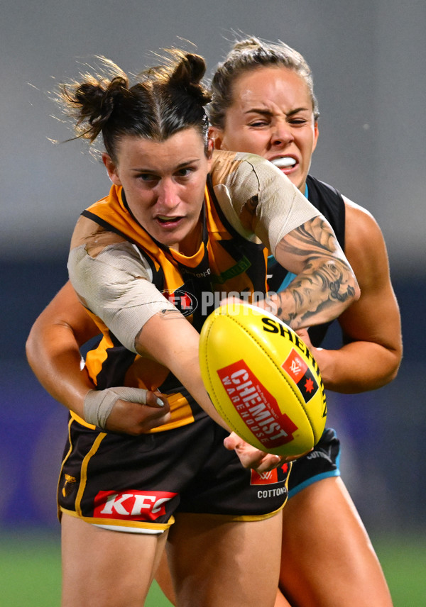 AFLW 2024 Second Semi Final - Hawthorn v Port Adelaide - A-55712542