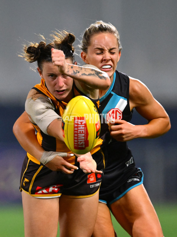 AFLW 2024 Second Semi Final - Hawthorn v Port Adelaide - A-55712544