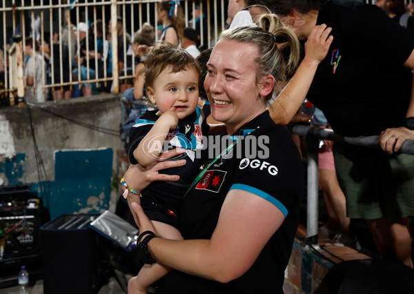 AFLW 2024 Second Semi Final - Hawthorn v Port Adelaide - A-55712576