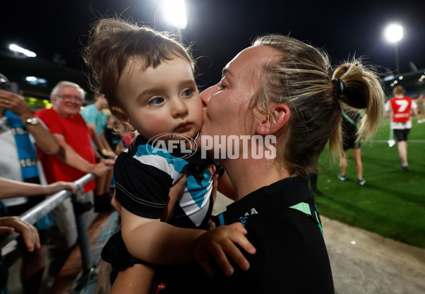 AFLW 2024 Second Semi Final - Hawthorn v Port Adelaide - A-55712579