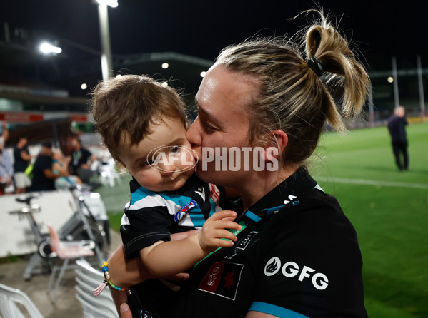 AFLW 2024 Second Semi Final - Hawthorn v Port Adelaide - A-55712580