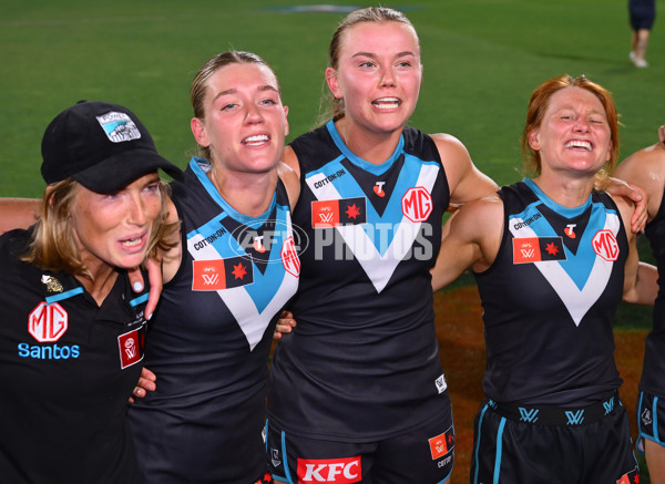 AFLW 2024 Second Semi Final - Hawthorn v Port Adelaide - A-55712587