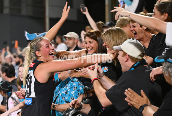 AFLW 2024 Second Semi Final - Hawthorn v Port Adelaide - A-55712588