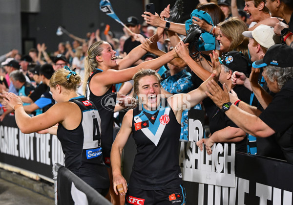 AFLW 2024 Second Semi Final - Hawthorn v Port Adelaide - A-55712589