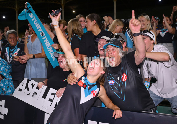 AFLW 2024 Second Semi Final - Hawthorn v Port Adelaide - A-55712591