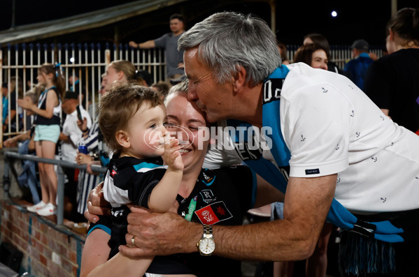 AFLW 2024 Second Semi Final - Hawthorn v Port Adelaide - A-55712607