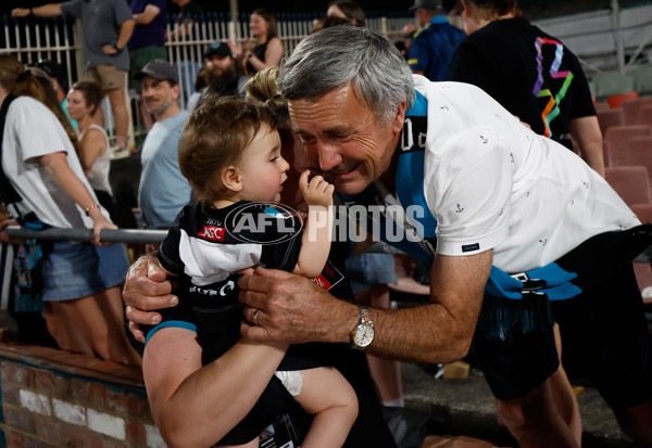 AFLW 2024 Second Semi Final - Hawthorn v Port Adelaide - A-55712608