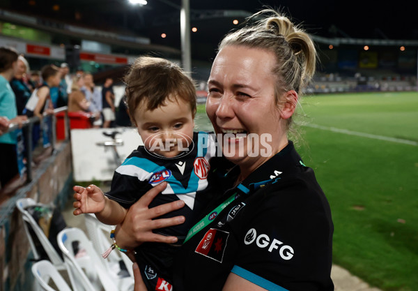 AFLW 2024 Second Semi Final - Hawthorn v Port Adelaide - A-55712609