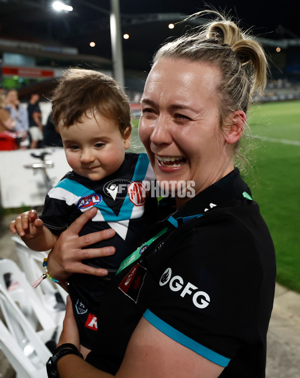 AFLW 2024 Second Semi Final - Hawthorn v Port Adelaide - A-55714244