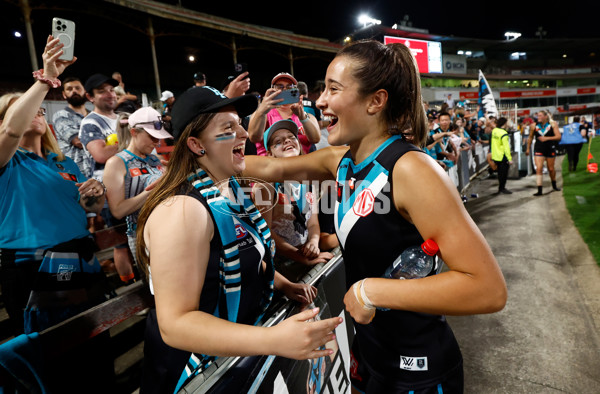 AFLW 2024 Second Semi Final - Hawthorn v Port Adelaide - A-55714252