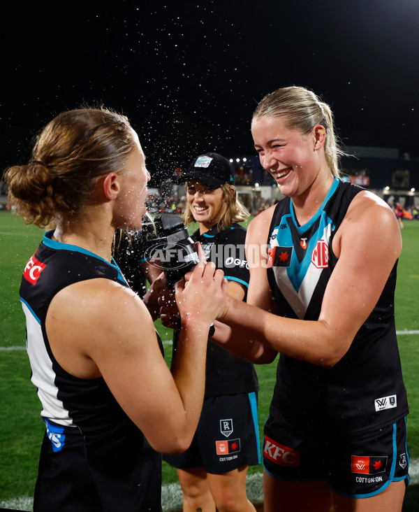 AFLW 2024 Second Semi Final - Hawthorn v Port Adelaide - A-55714284