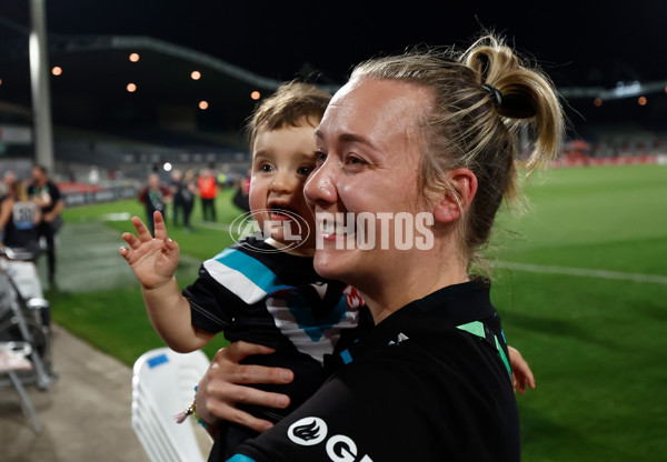 AFLW 2024 Second Semi Final - Hawthorn v Port Adelaide - A-55715045