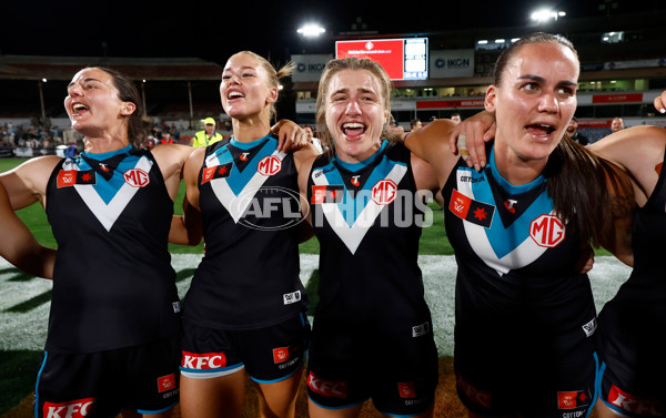 AFLW 2024 Second Semi Final - Hawthorn v Port Adelaide - A-55715063