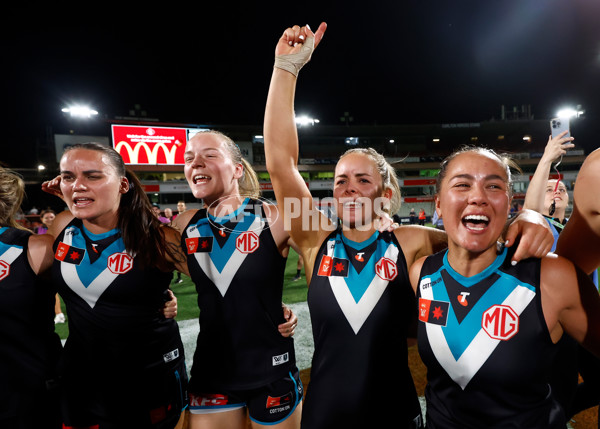 AFLW 2024 Second Semi Final - Hawthorn v Port Adelaide - A-55715064