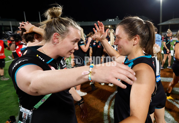 AFLW 2024 Second Semi Final - Hawthorn v Port Adelaide - A-55715085