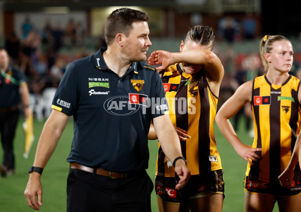 AFLW 2024 Second Semi Final - Hawthorn v Port Adelaide - A-55715101