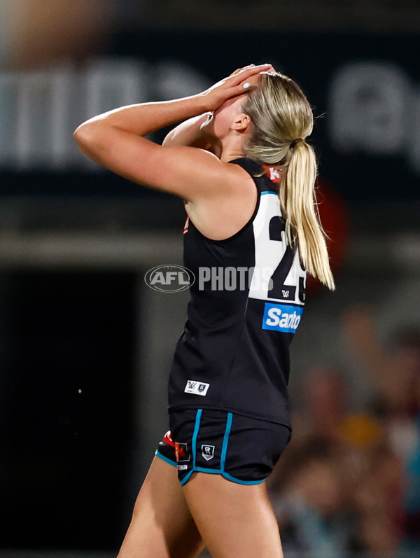 AFLW 2024 Second Semi Final - Hawthorn v Port Adelaide - A-55715121