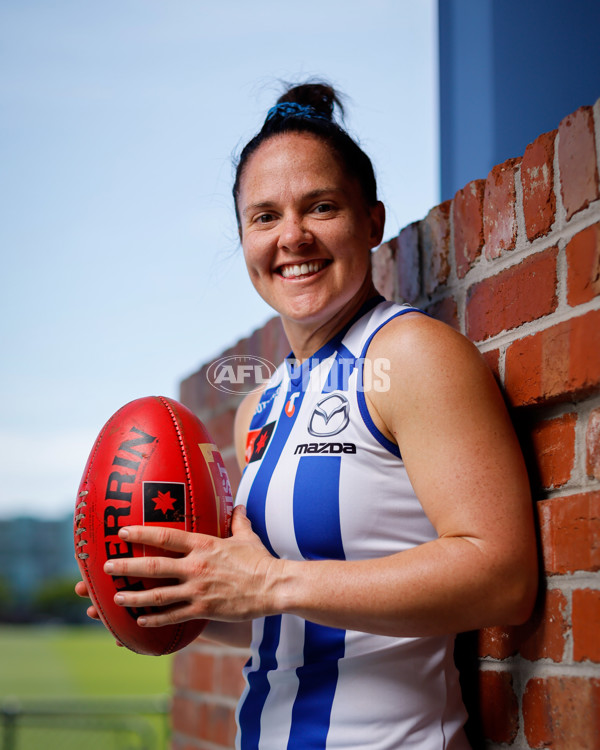 AFLW 2024 Training - North Melbourne 221124 - A-55746383