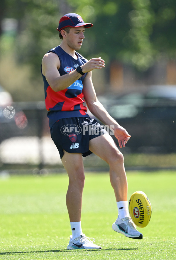 AFL 2024 Training - Melbourne 221124 - A-55754738