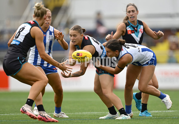 AFLW 2024 First Preliminary Final - North Melbourne v Port Adelaide - A-55756584