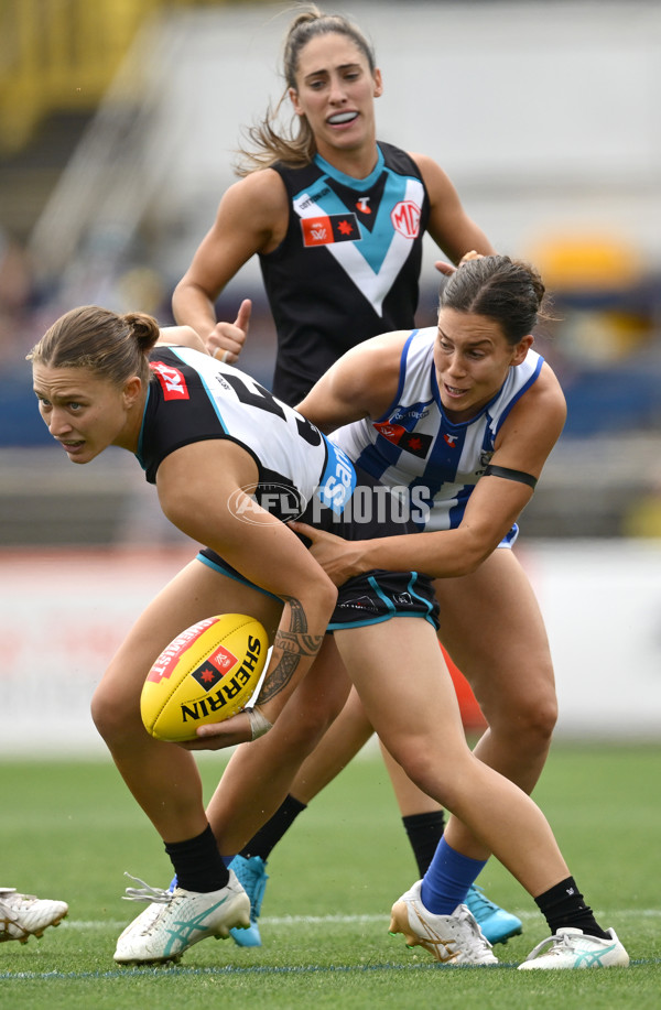 AFLW 2024 First Preliminary Final - North Melbourne v Port Adelaide - A-55756585