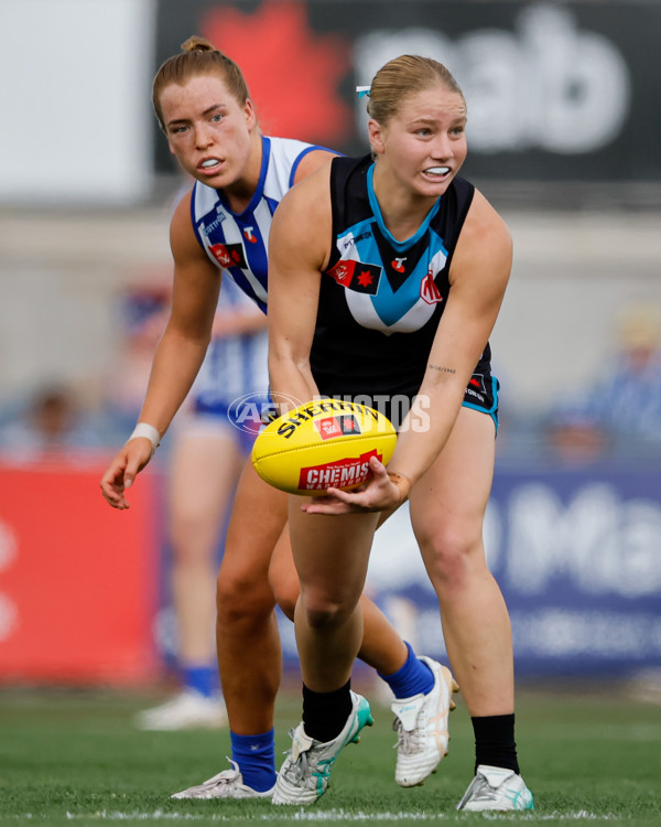 AFLW 2024 First Preliminary Final - North Melbourne v Port Adelaide - A-55758945